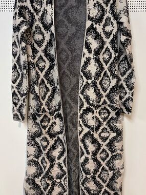 For Thee Open-Front Long Women's Cardigan in Black and Cream